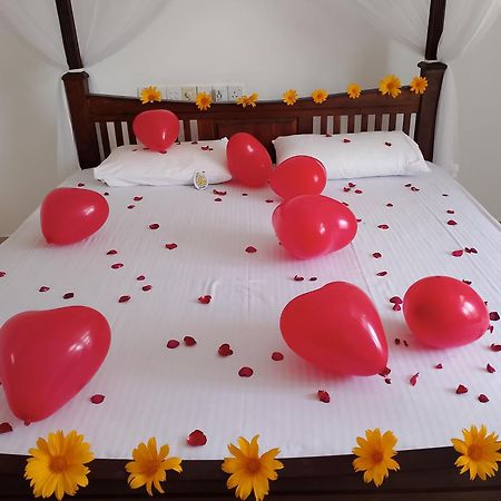 Lakma Sea View Hotel Mirissa Kültér fotó